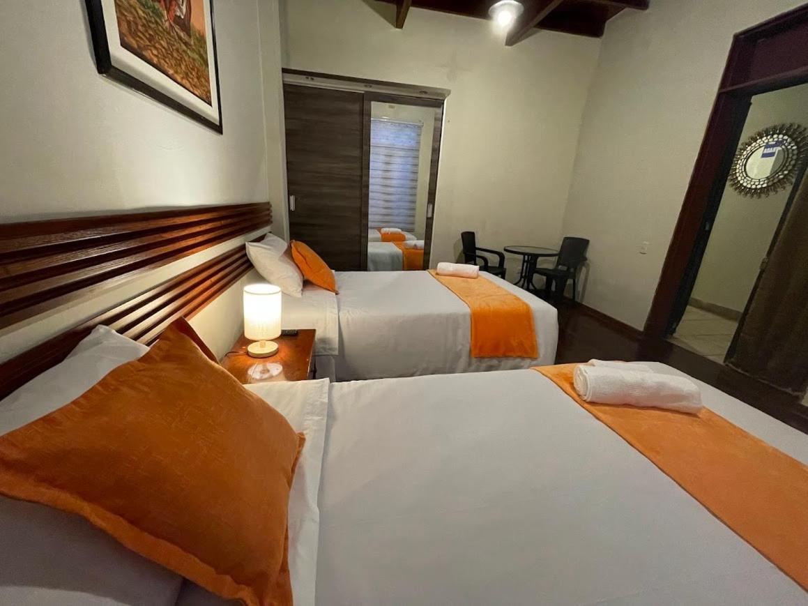 Posada Miraflores Лима Экстерьер фото